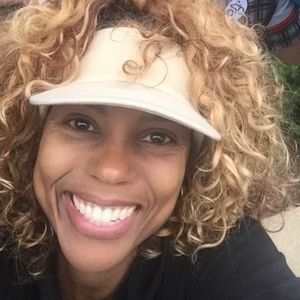 Meet your Posher, Donna e.